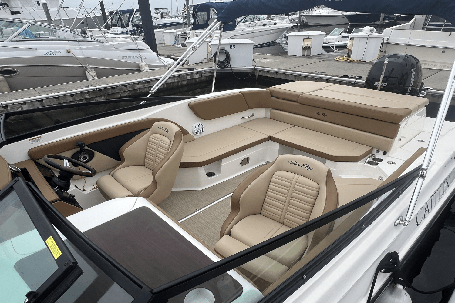 Slide: The Image of Sea Ray 230 SPX OUTBOARD 2018 - 25