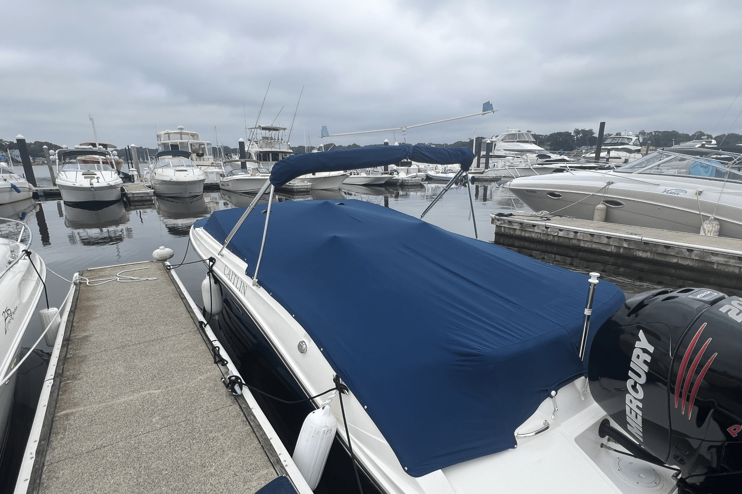 Slide: The Image of Sea Ray 230 SPX OUTBOARD 2018 - 26