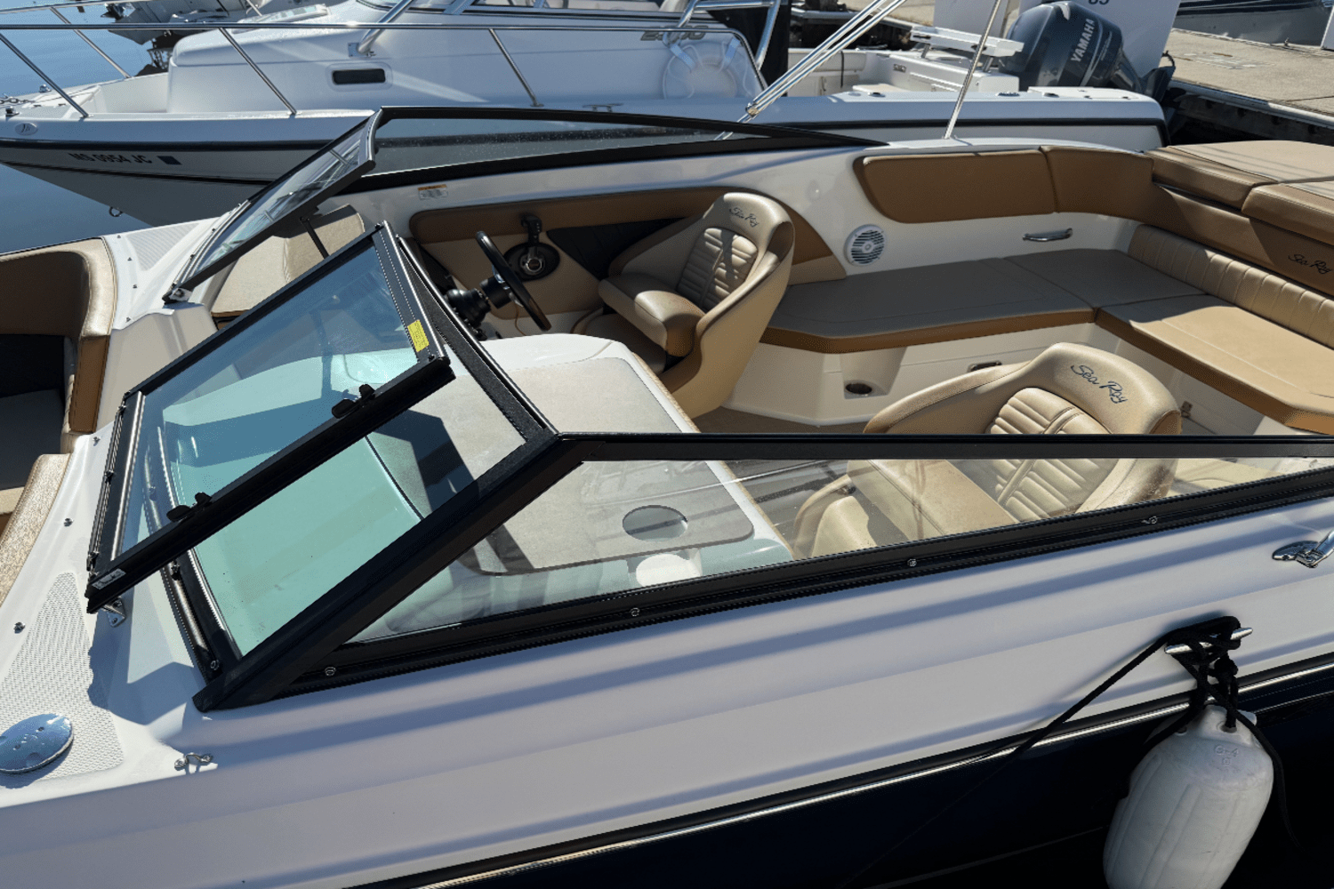 Slide: The Image of Sea Ray 230 SPX OUTBOARD 2018 - 31