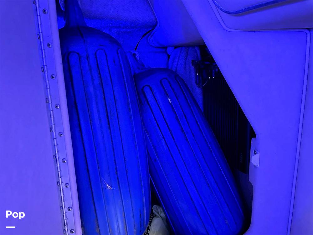 Slide: The Image of Sea Ray 240 Overnighter 1995 - 12040141