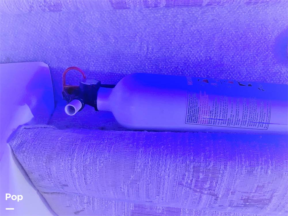 Slide: The Image of Sea Ray 240 Overnighter 1995 - 12040150