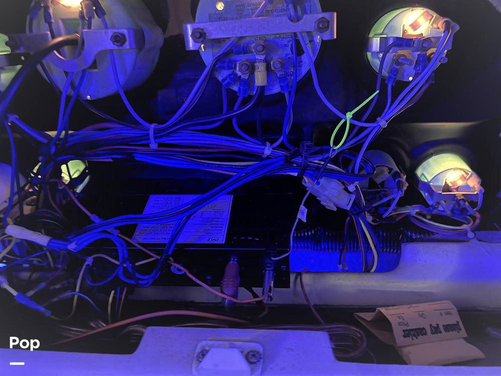Slide: The Image of Sea Ray 240 Overnighter 1995 - 12040154