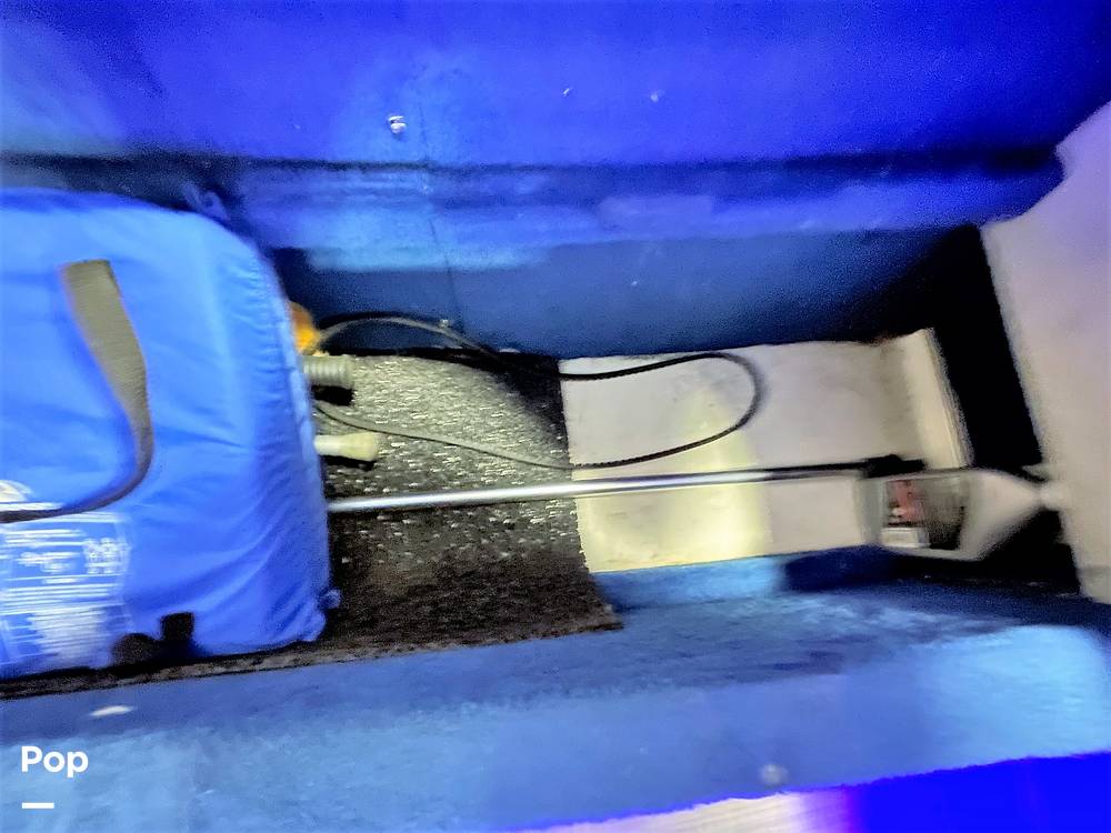 Slide: The Image of Sea Ray 240 Overnighter 1995 - 12040192