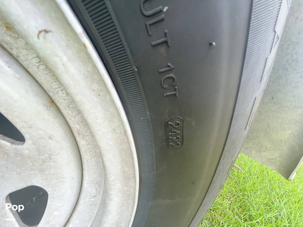 Slide: The Image of Tire Date Code - 14514284