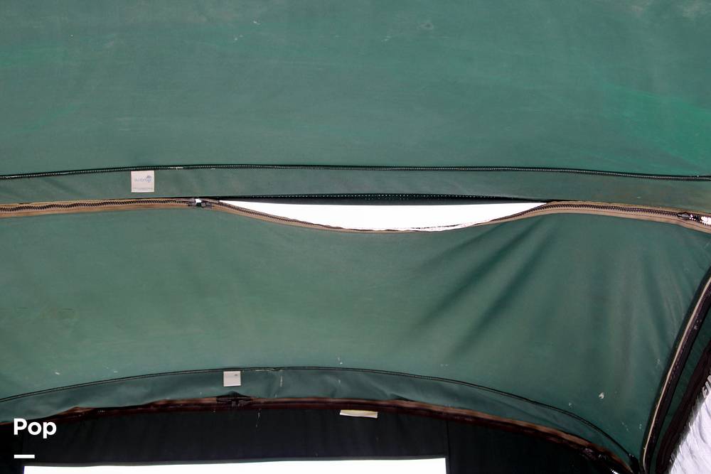 Slide: The Image of Sea Ray 240 Sundancer 2004 - 14163876