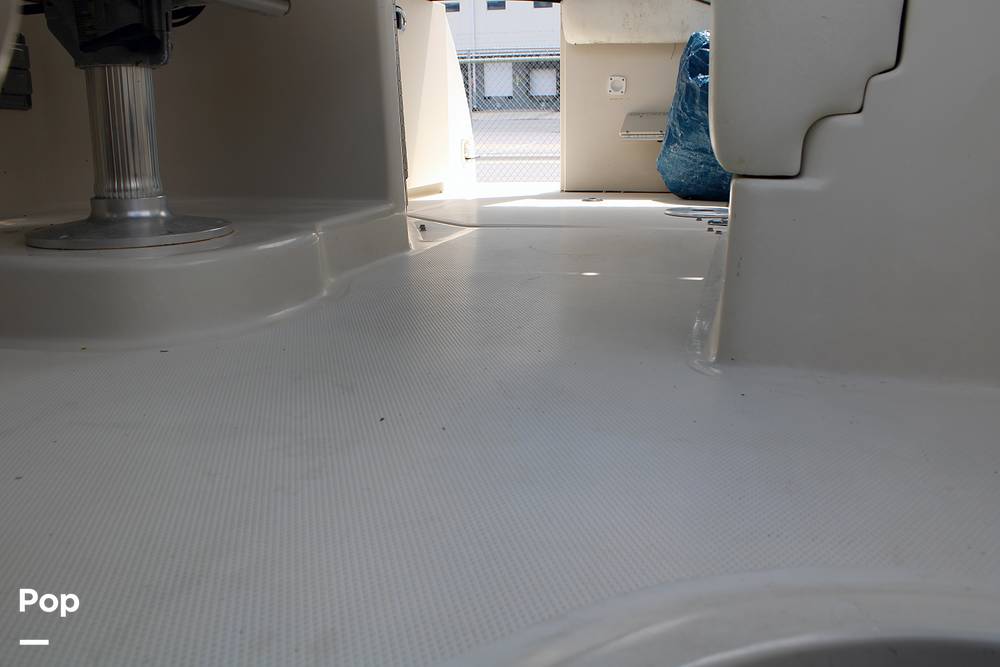 Slide: The Image of Sea Ray 240 Sundancer 2004 - 14163877