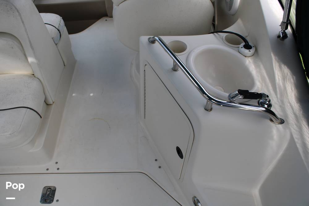 Slide: The Image of Sea Ray 240 Sundancer 2004 - 14136333