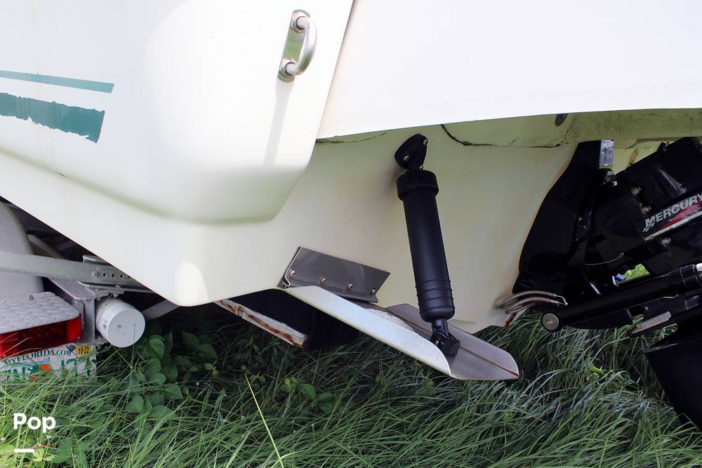 Slide: The Image of Sea Ray 240 Sundancer 2004 - 14163777