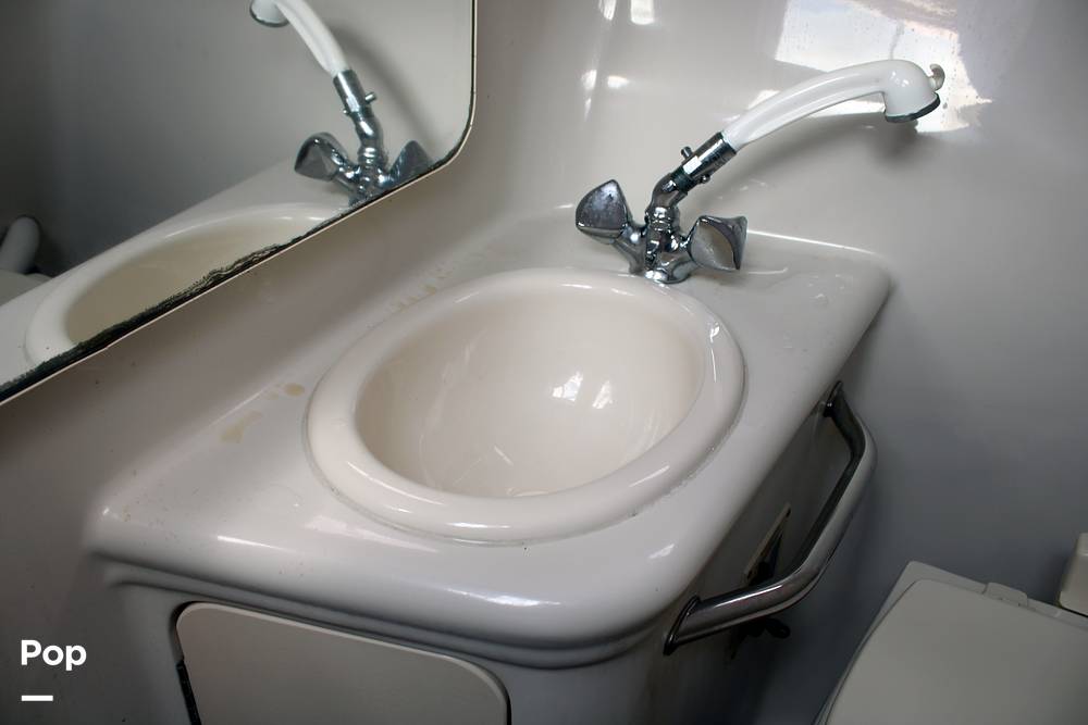 Slide: The Image of Sea Ray 240 Sundancer 2004 - 14163871