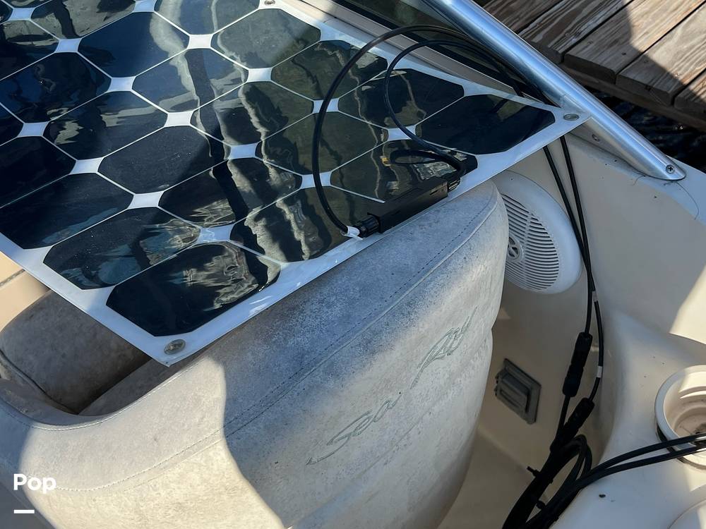 Slide: The Image of Sea Ray 240 Sundancer 2004 - 15373633