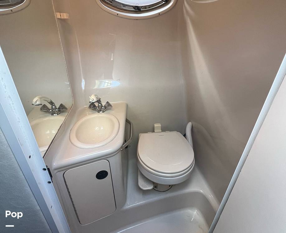 Slide: The Image of Sea Ray 240 Sundancer 2004 - 15373639