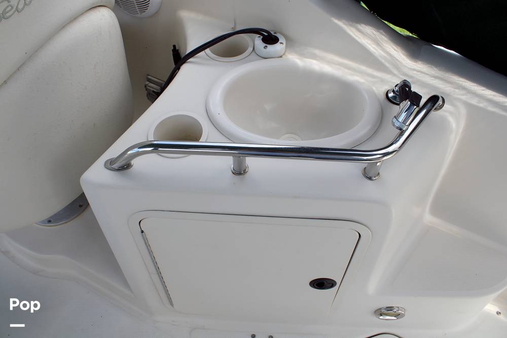 Slide: The Image of Sea Ray 240 Sundancer 2004 - 14163795