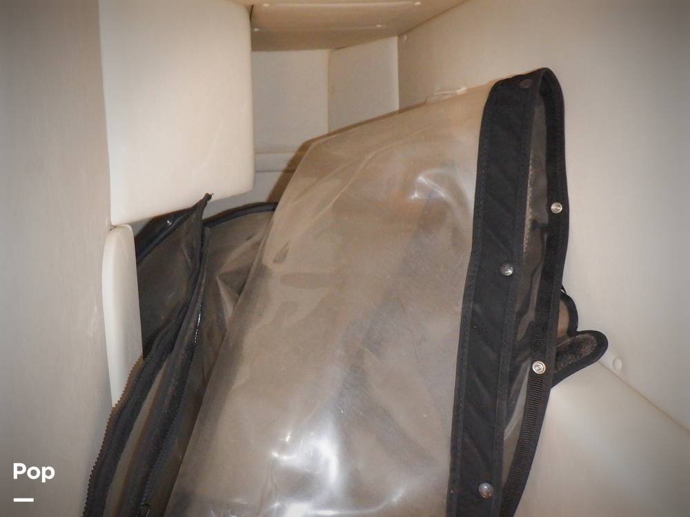 Slide: The Image of Sea Ray 240 Sundancer 2006 - 14038368