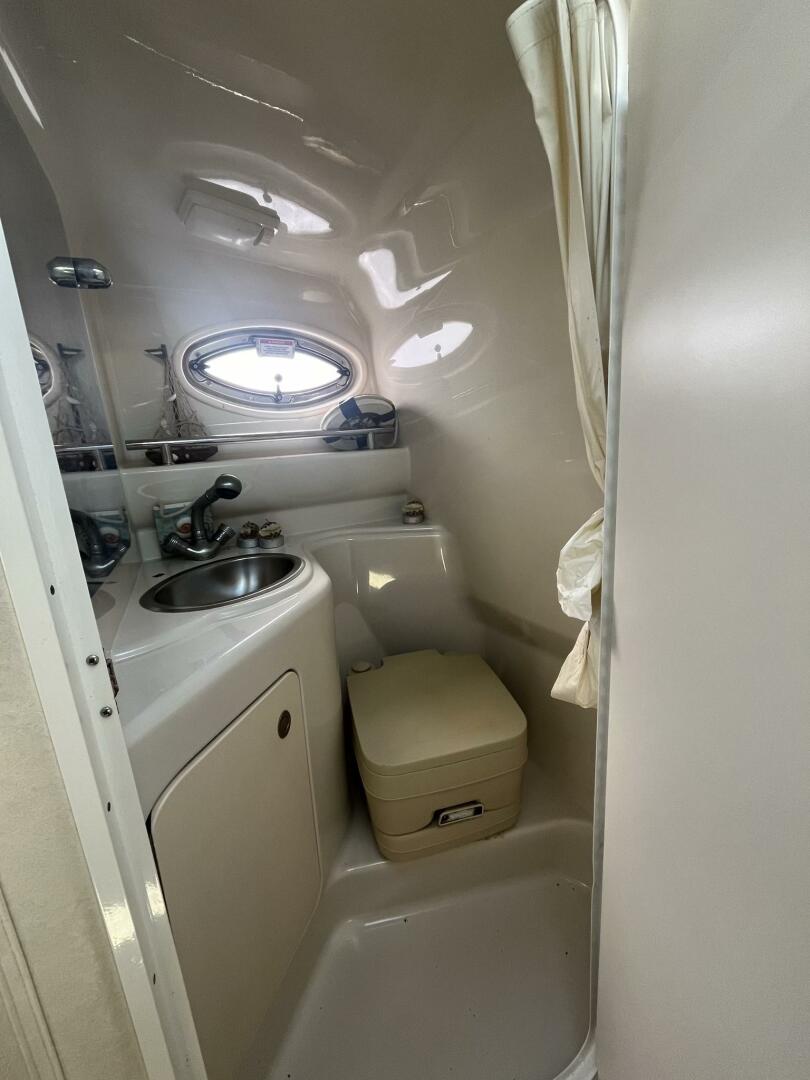 Slide: The Image of Sea Ray 240 Sundancer 2007 - 4625792