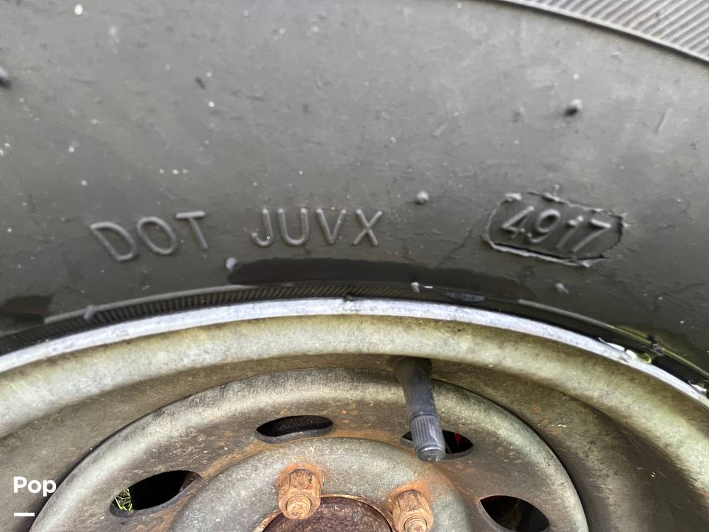 Slide: The Image of Sea Ray 240 Sundancer 2008 - 15499719