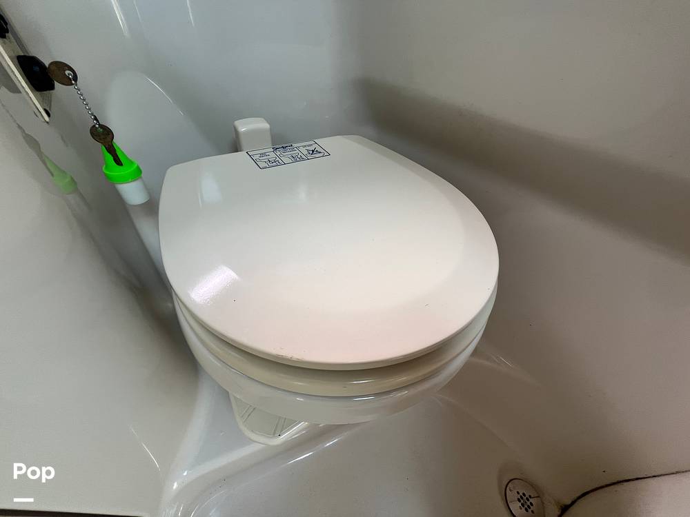 Slide: The Image of Sea Ray 240 Sundancer 2008 - 15499826