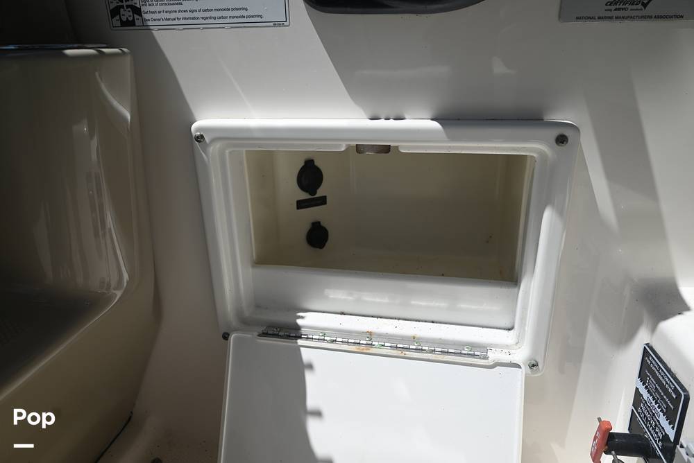 Slide: The Image of Sea Ray 240 Sundancer 2008 - 15339511