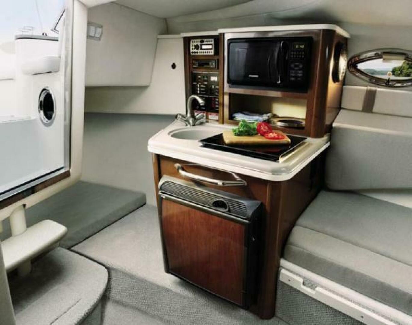 Slide: The Image of Sea Ray 240 Sundancer 2009 - 5173203