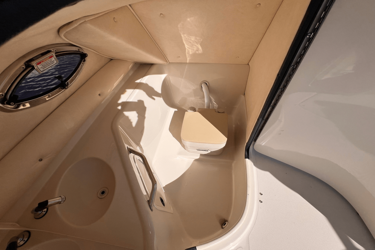 Slide: The Image of Sea Ray 240 SUNDECK 2002 - 11