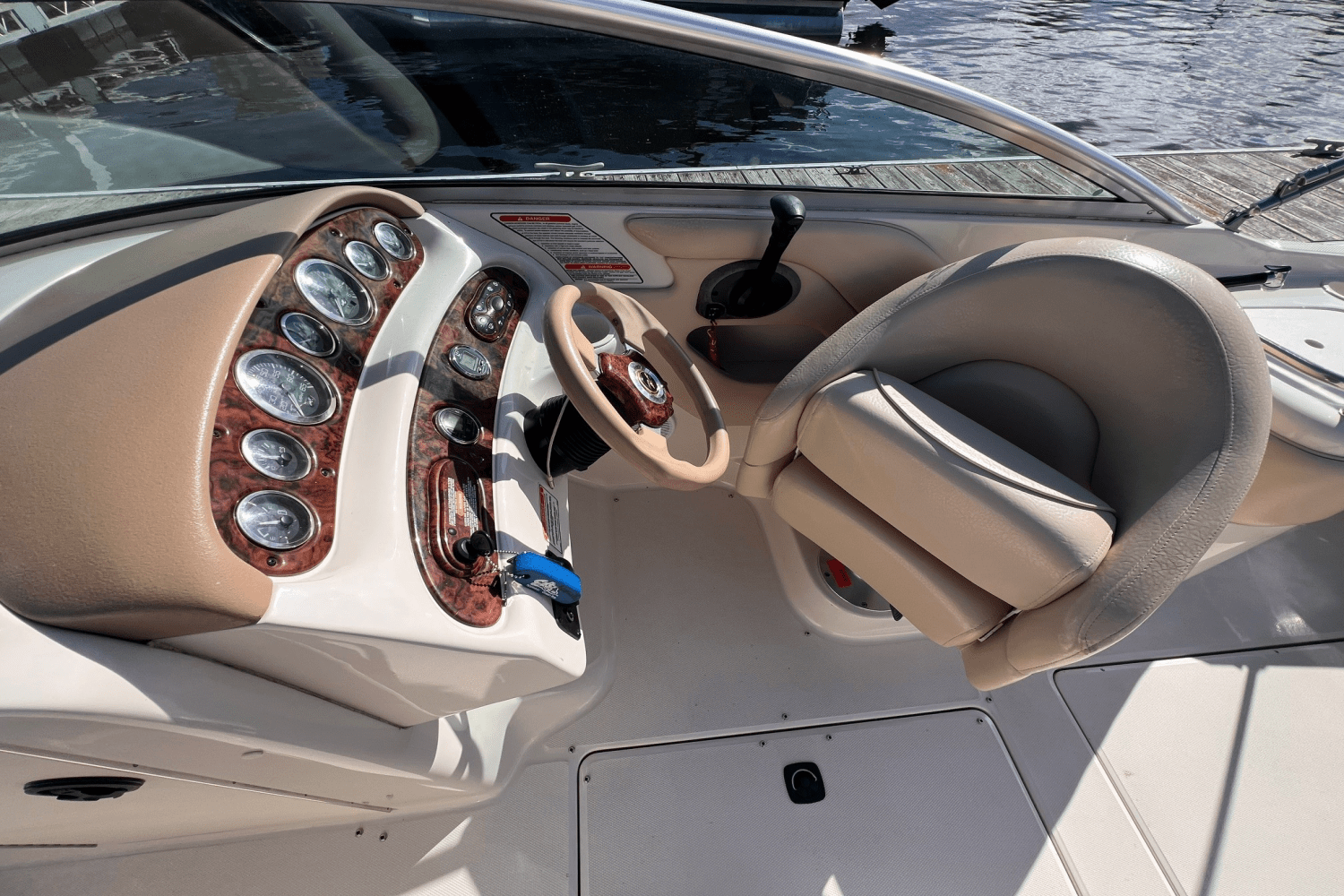 Slide: The Image of Sea Ray 240 SUNDECK 2002 - 15