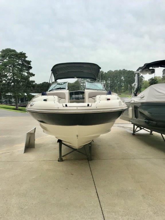 Slide: The Image of Sea Ray 240 Sundeck 2003 - 1