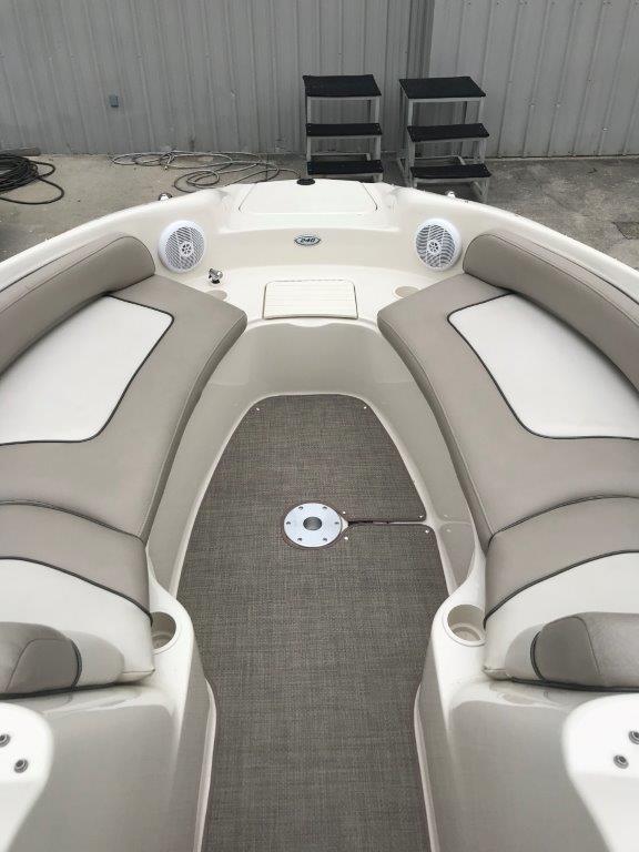 Slide: The Image of Sea Ray 240 Sundeck 2003 - 3