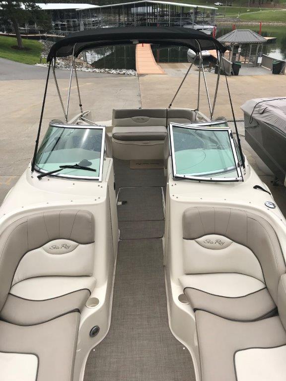 Slide: The Image of Sea Ray 240 Sundeck 2003 - 4