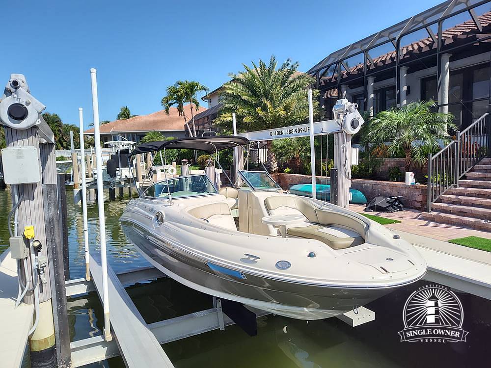 Slide: The Image of Sea Ray 240 Sundeck 2005 - 13903214