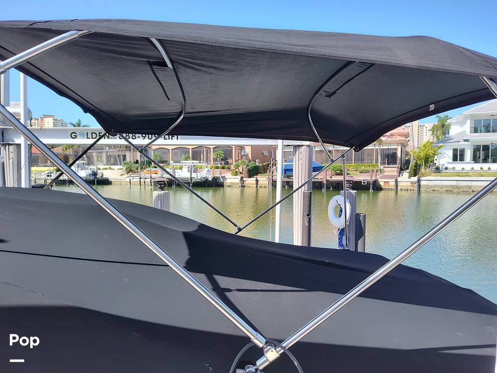 Slide: The Image of Sea Ray 240 Sundeck 2005 - 13903152