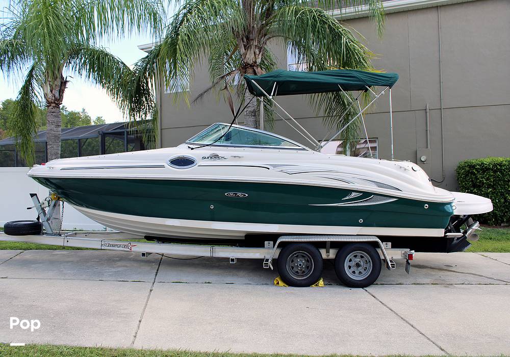 Slide: The Image of Sea Ray 240 Sundeck 2005 - 13162156
