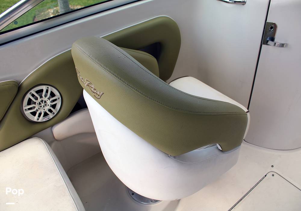 Slide: The Image of Sea Ray 240 Sundeck 2005 - 13162259