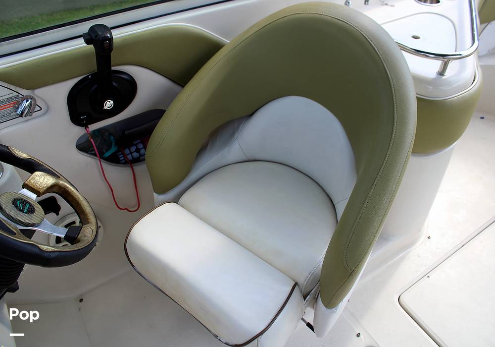 Slide: The Image of Sea Ray 240 Sundeck 2005 - 13162261