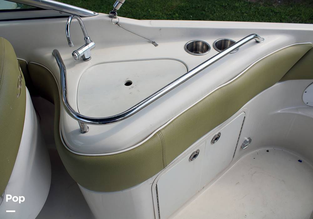 Slide: The Image of Sea Ray 240 Sundeck 2005 - 13162262