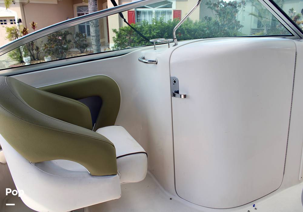 Slide: The Image of Sea Ray 240 Sundeck 2005 - 13162284