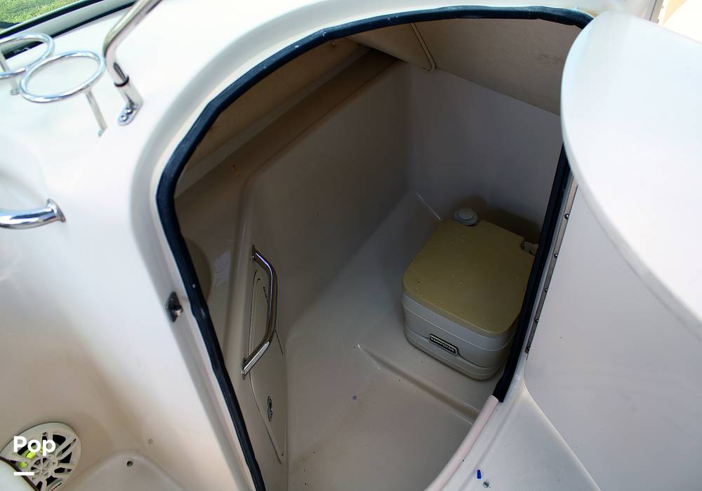 Slide: The Image of Sea Ray 240 Sundeck 2005 - 13162285