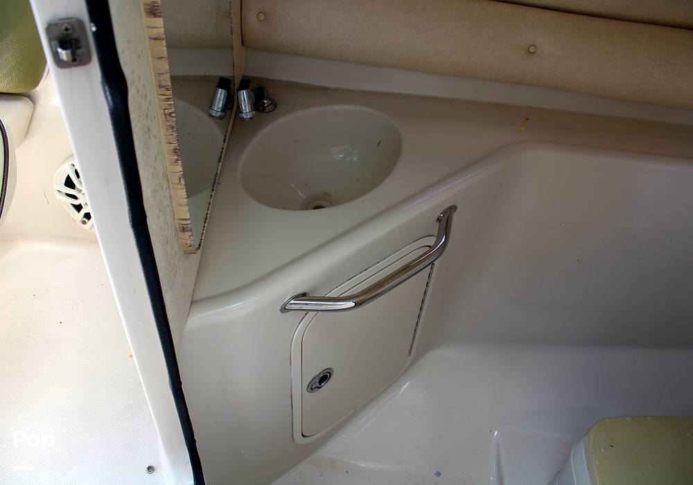 Slide: The Image of Sea Ray 240 Sundeck 2005 - 13162287