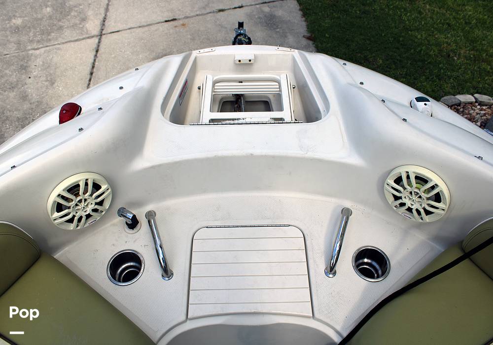 Slide: The Image of Sea Ray 240 Sundeck 2005 - 13162300