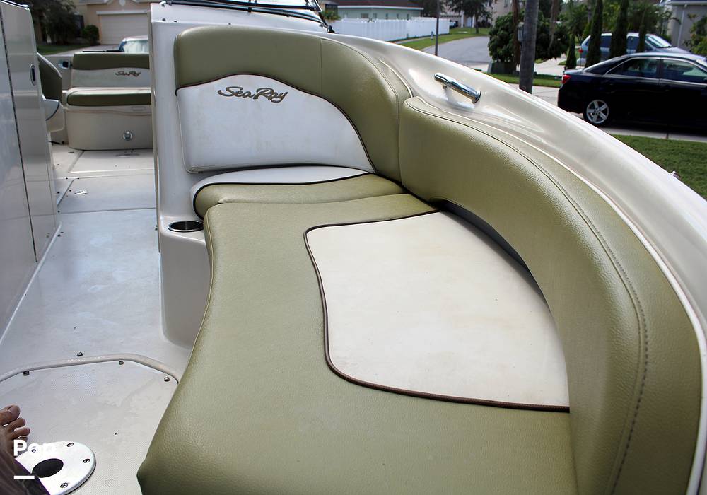 Slide: The Image of Sea Ray 240 Sundeck 2005 - 13162302