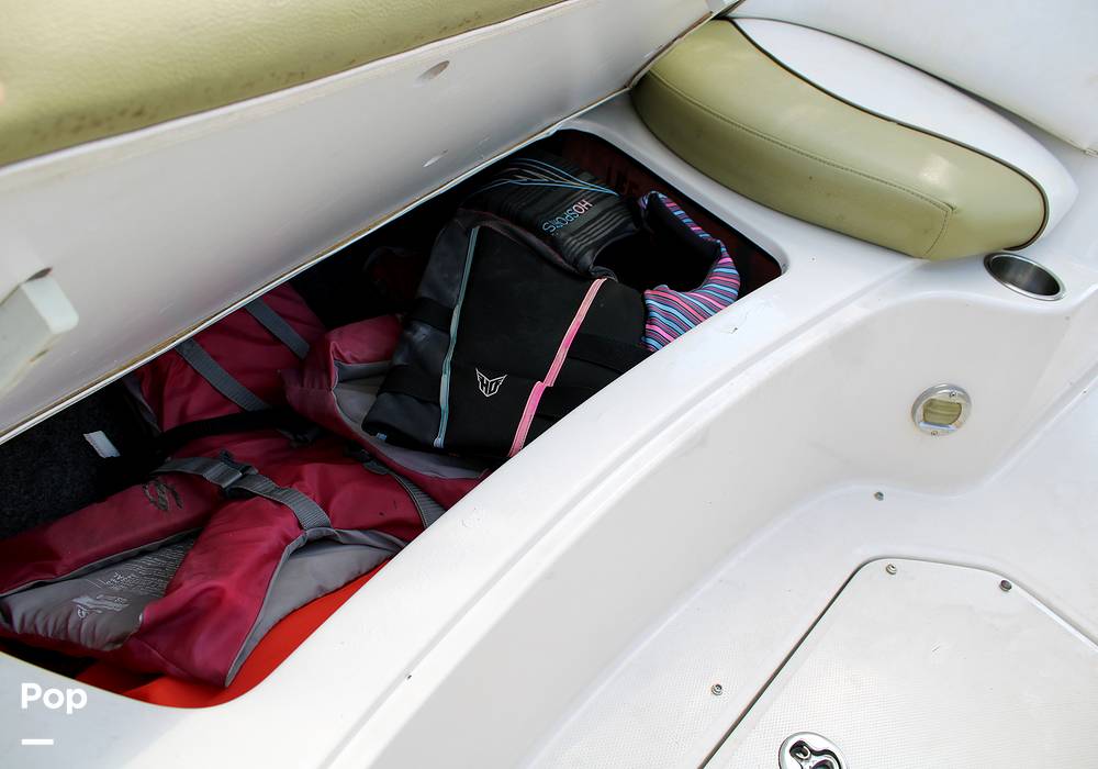 Slide: The Image of Sea Ray 240 Sundeck 2005 - 13162304