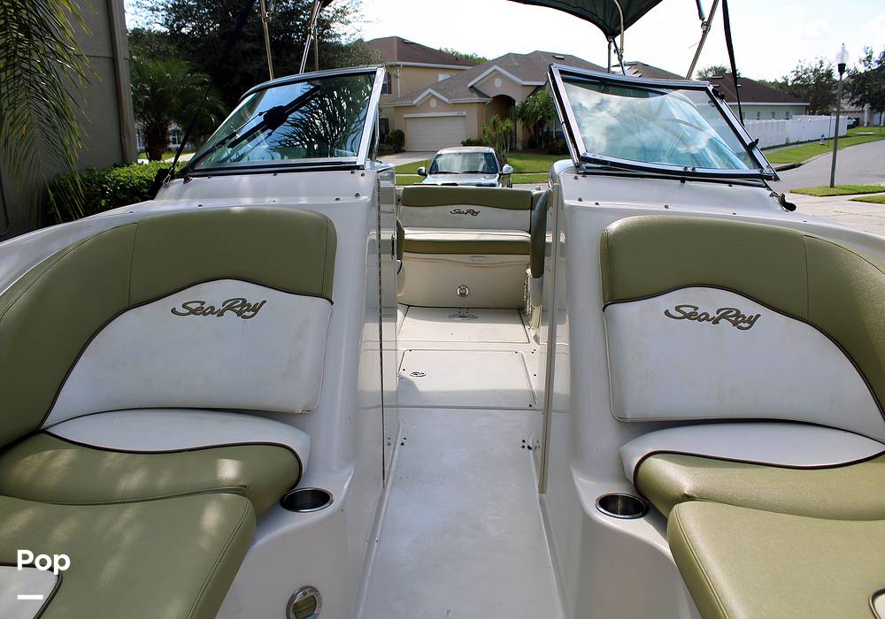 Slide: The Image of Sea Ray 240 Sundeck 2005 - 13162305