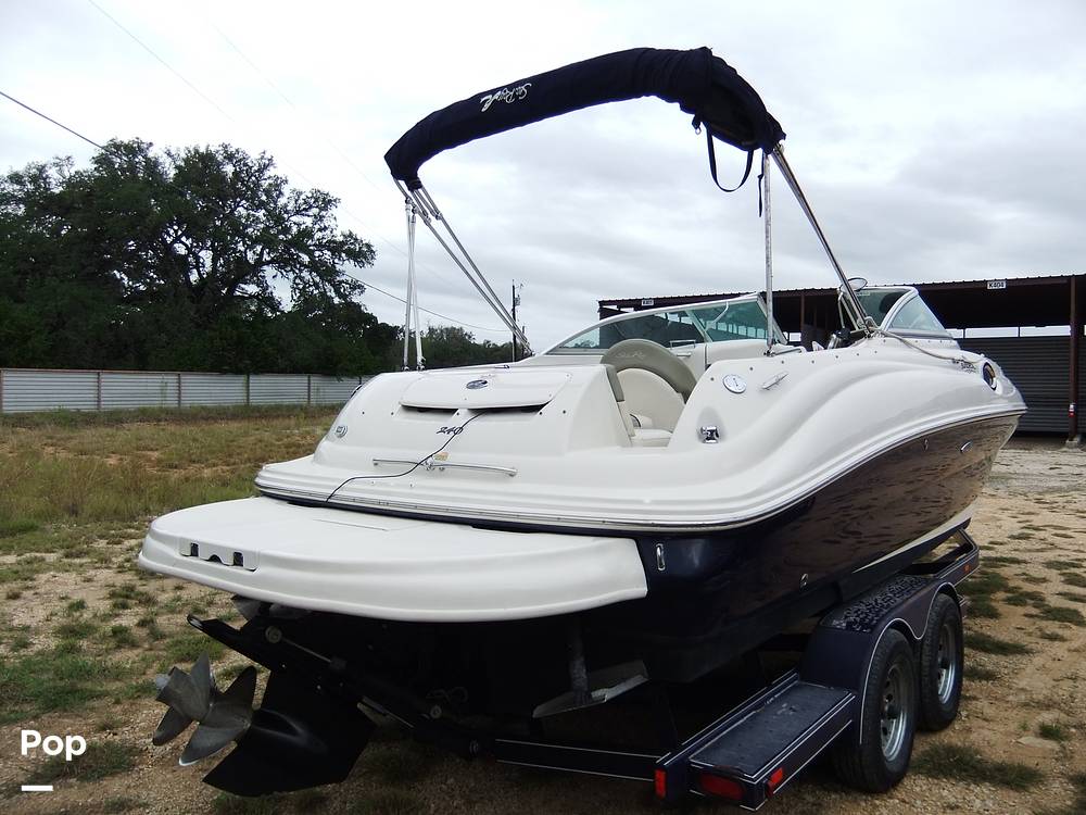 Slide: The Image of Sea Ray 240 Sundeck 2005 - 13269369