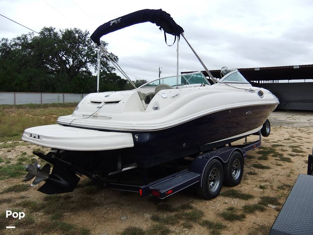 Slide: The Image of Sea Ray 240 Sundeck 2005 - 13269370