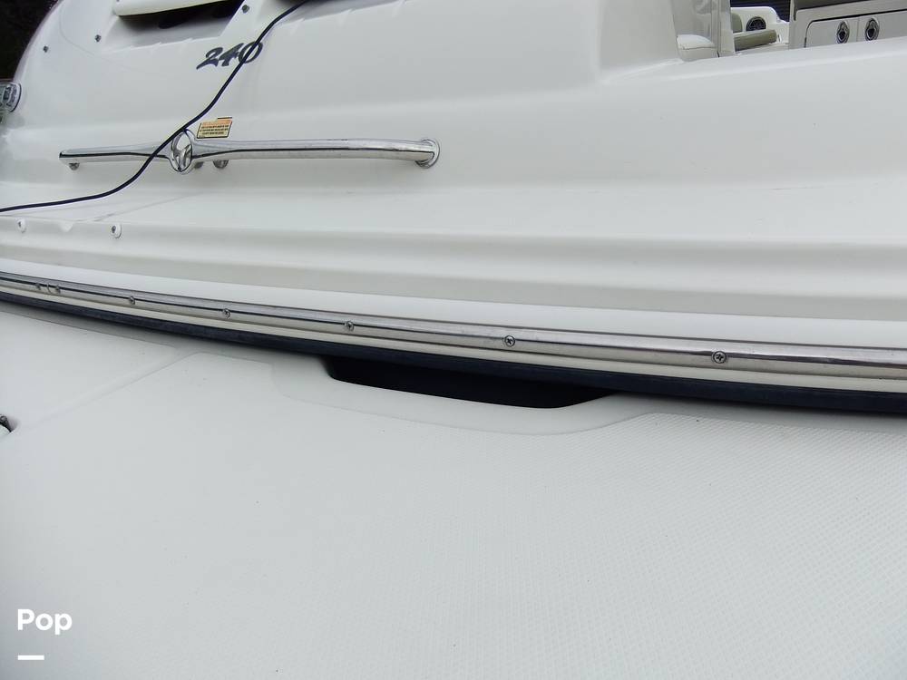 Slide: The Image of Sea Ray 240 Sundeck 2005 - 13269387