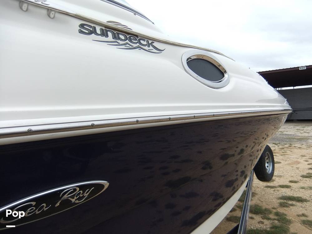 Slide: The Image of Sea Ray 240 Sundeck 2005 - 13269400