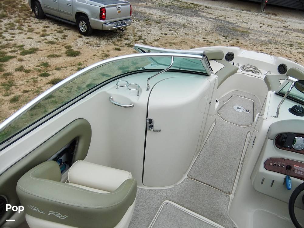 Slide: The Image of Sea Ray 240 Sundeck 2005 - 13269468