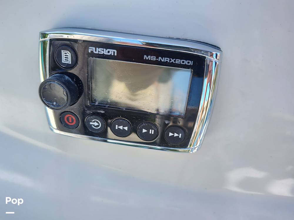 Slide: The Image of Sea Ray 240 Sundeck 2005 - 13903156
