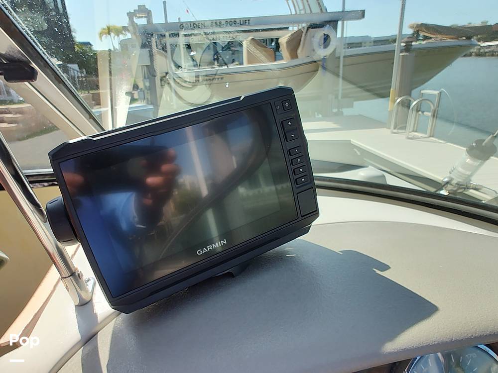 Slide: The Image of Sea Ray 240 Sundeck 2005 - 13903160