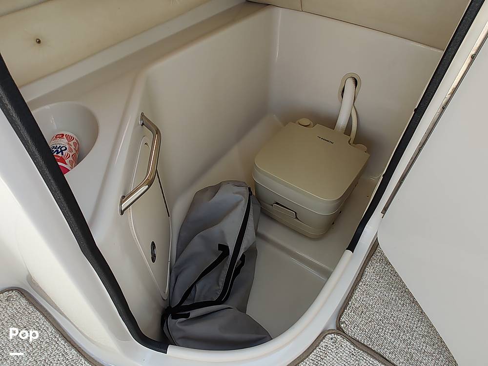 Slide: The Image of Sea Ray 240 Sundeck 2005 - 13903165
