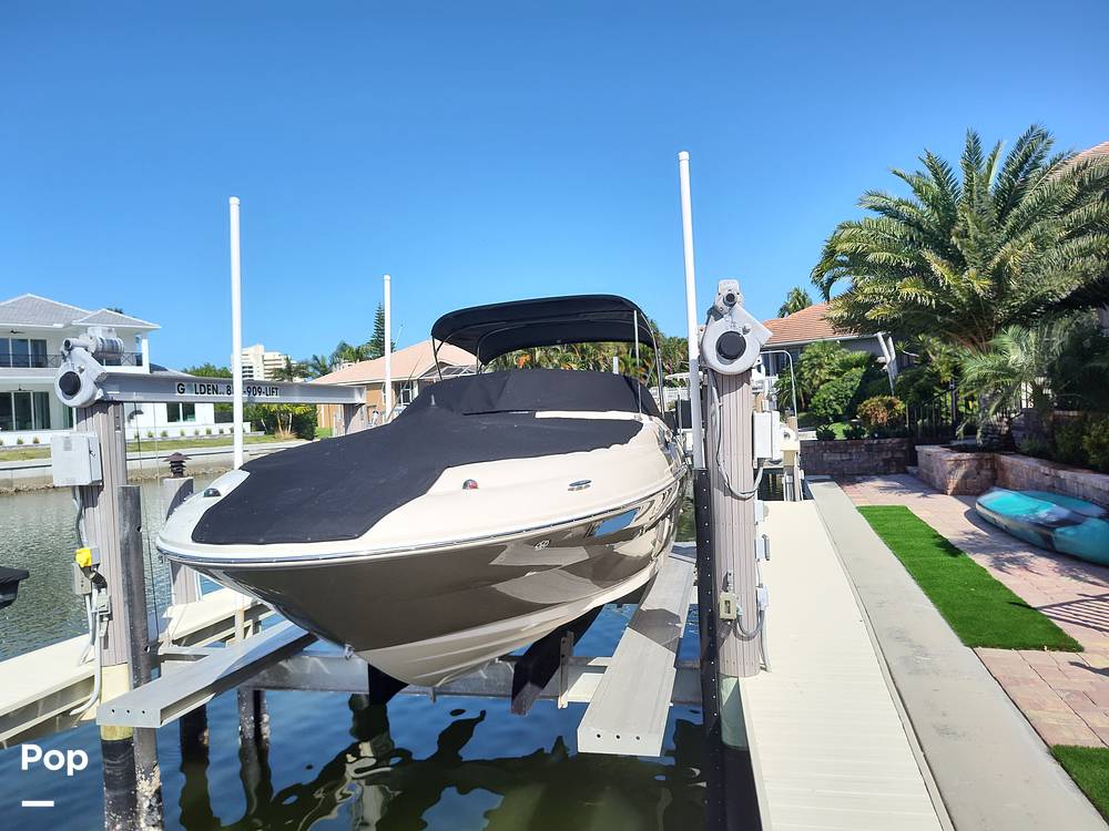 Slide: The Image of Sea Ray 240 Sundeck 2005 - 13903146