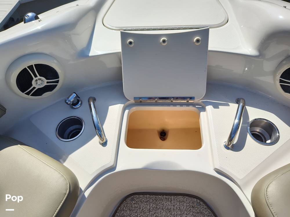 Slide: The Image of Sea Ray 240 Sundeck 2005 - 13903182